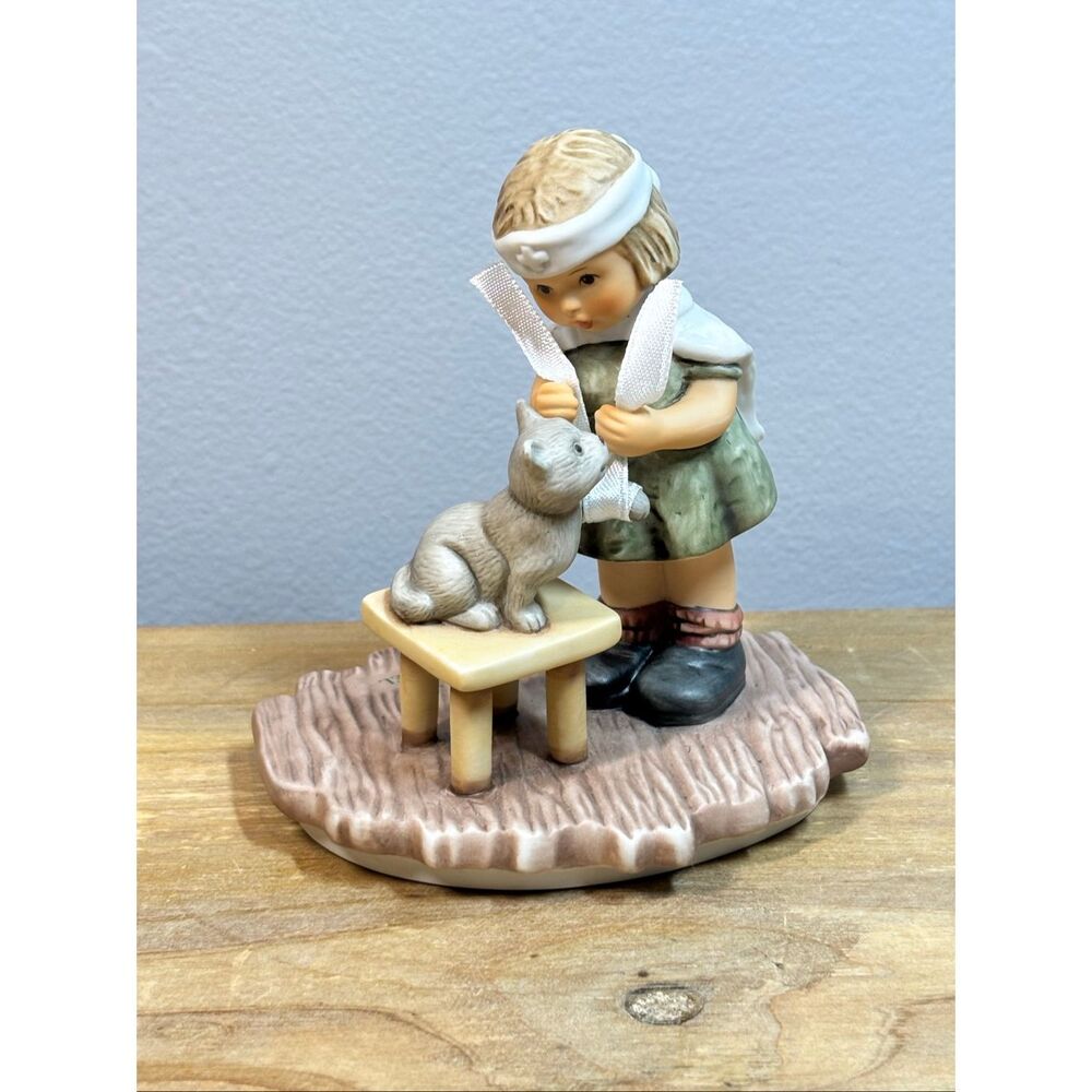 Berta Hummel "Tender Loving Care” Goebel 1996 Figurine